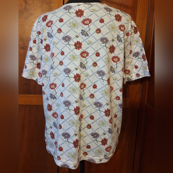 🌼CLASSIC ELEMENTS women's colorful floral t-shirt. Size M - Picture 4 of 5